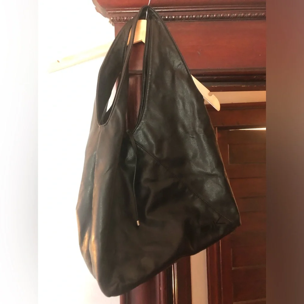 DKNY faux Leather Hobo Tote Bag - Classic Everyday Carry